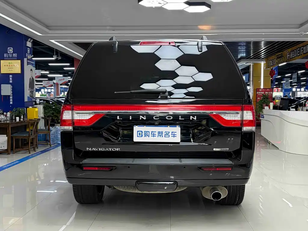 Lincoln Navigator — миниатюра 17