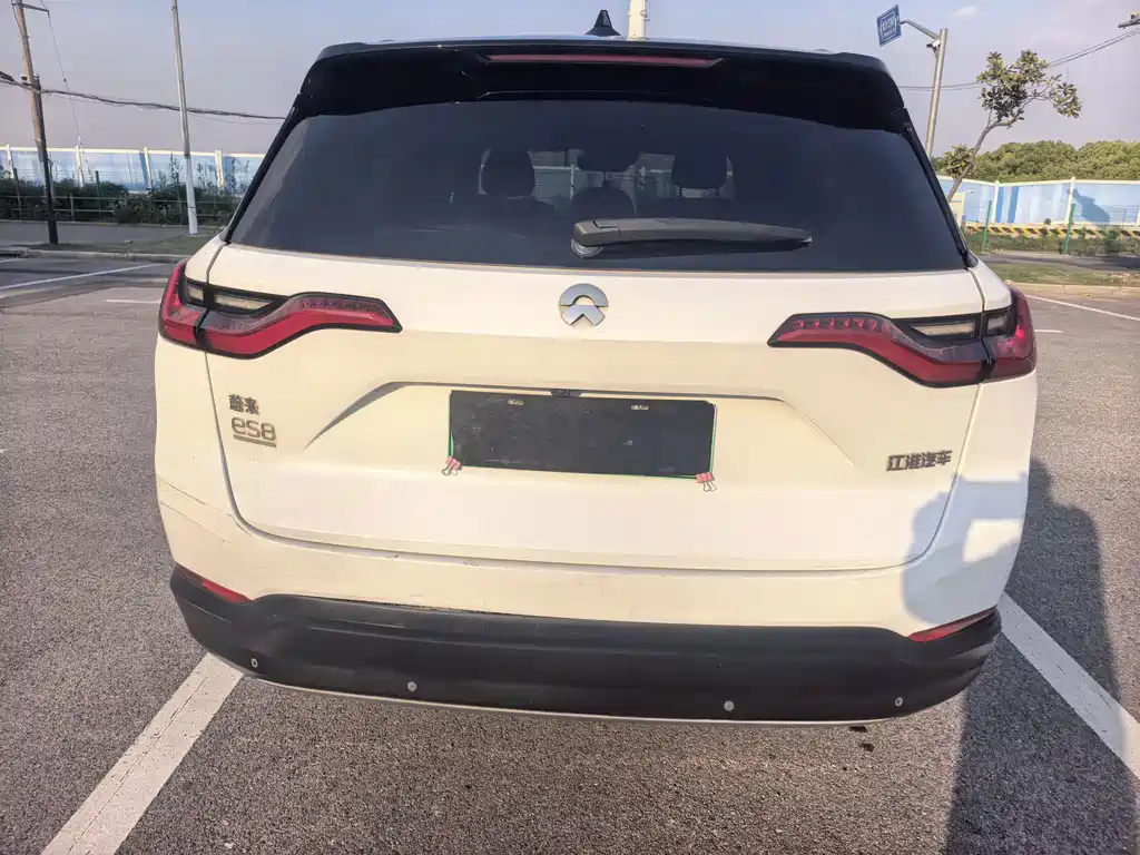 NIO ES8 — миниатюра 6