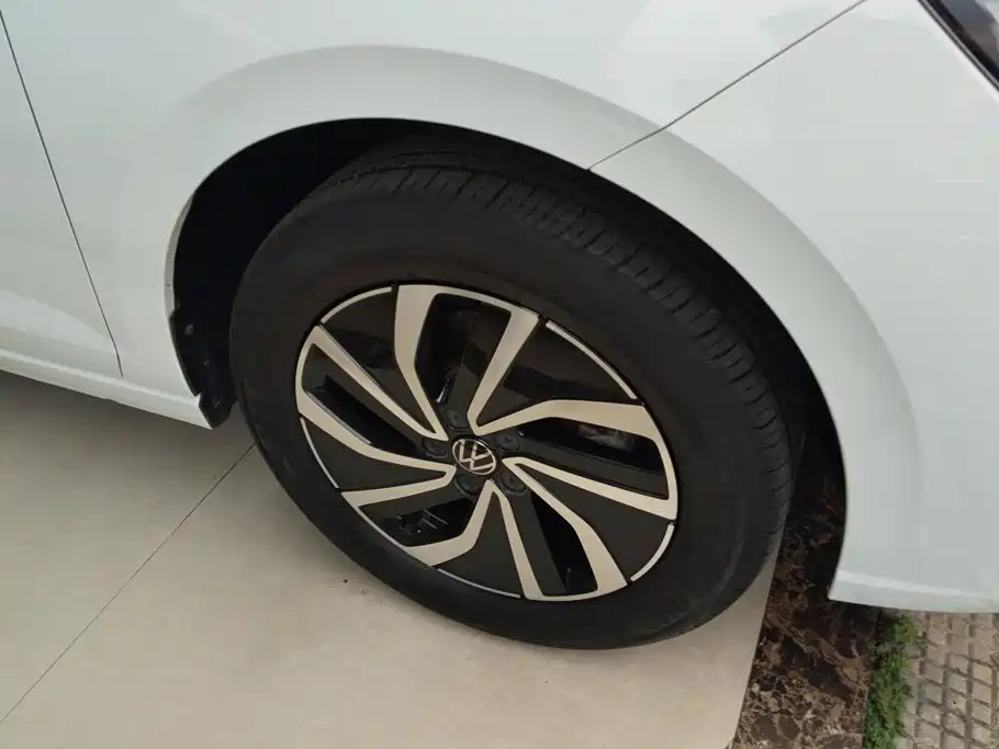 Volkswagen Lavida — миниатюра 6