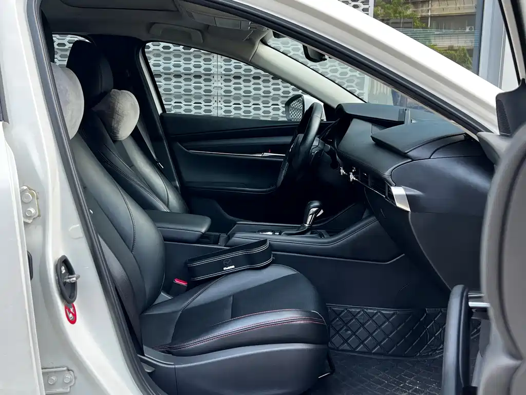 Mazda 3 Axela — миниатюра 19