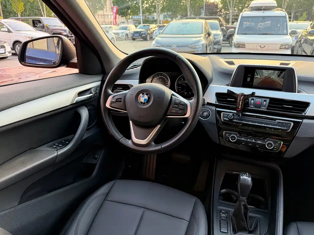 BMW X1 — миниатюра 10