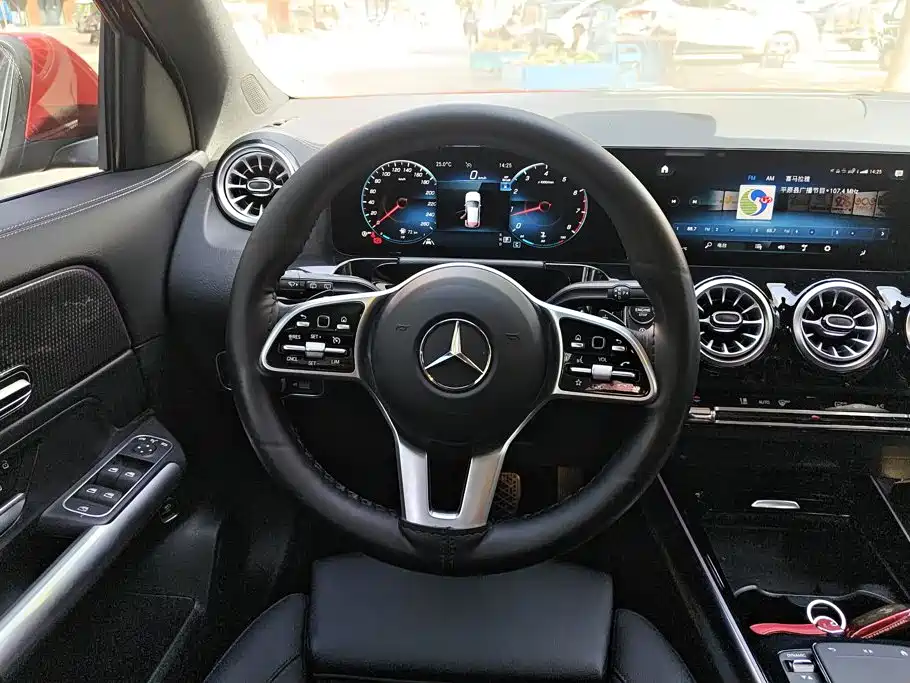 Mercedes-Benz GLA — миниатюра 15