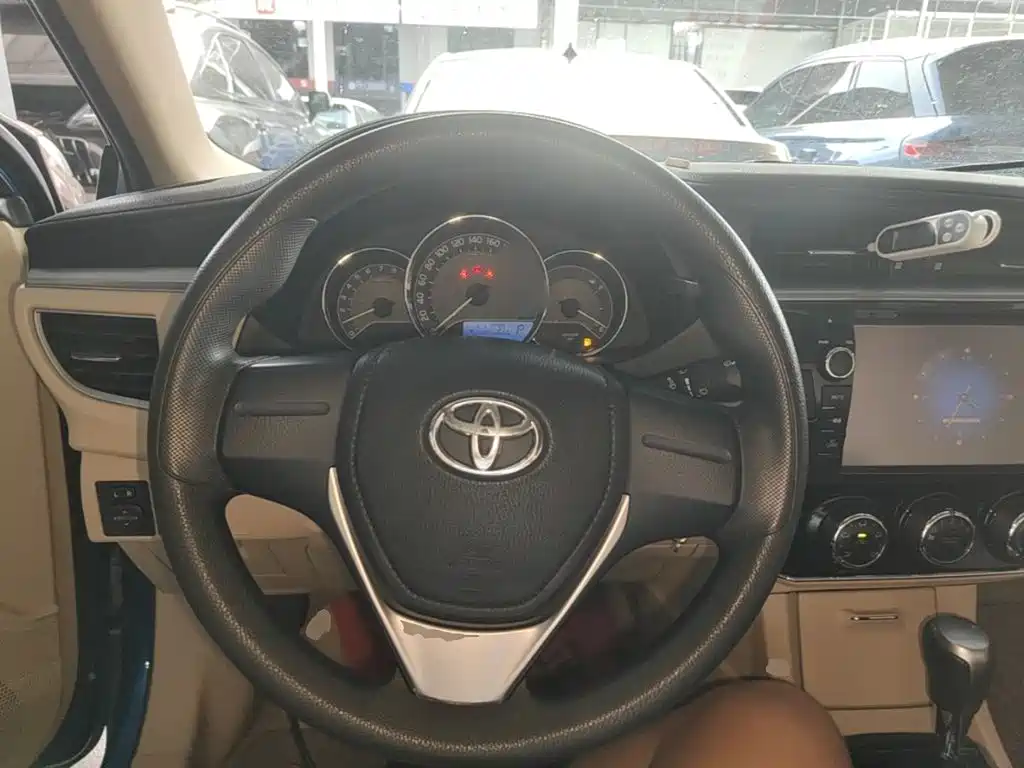 Toyota Corolla — миниатюра 11