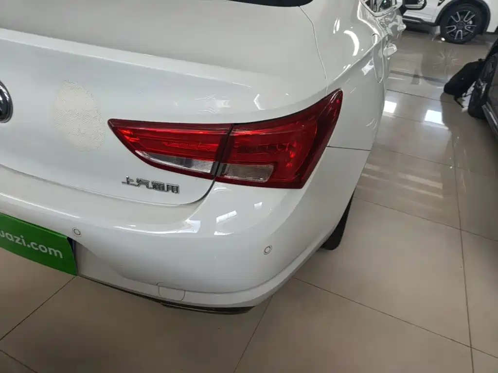 Buick Verano — миниатюра 8