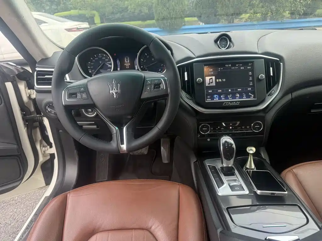 Maserati Ghibli — миниатюра 6