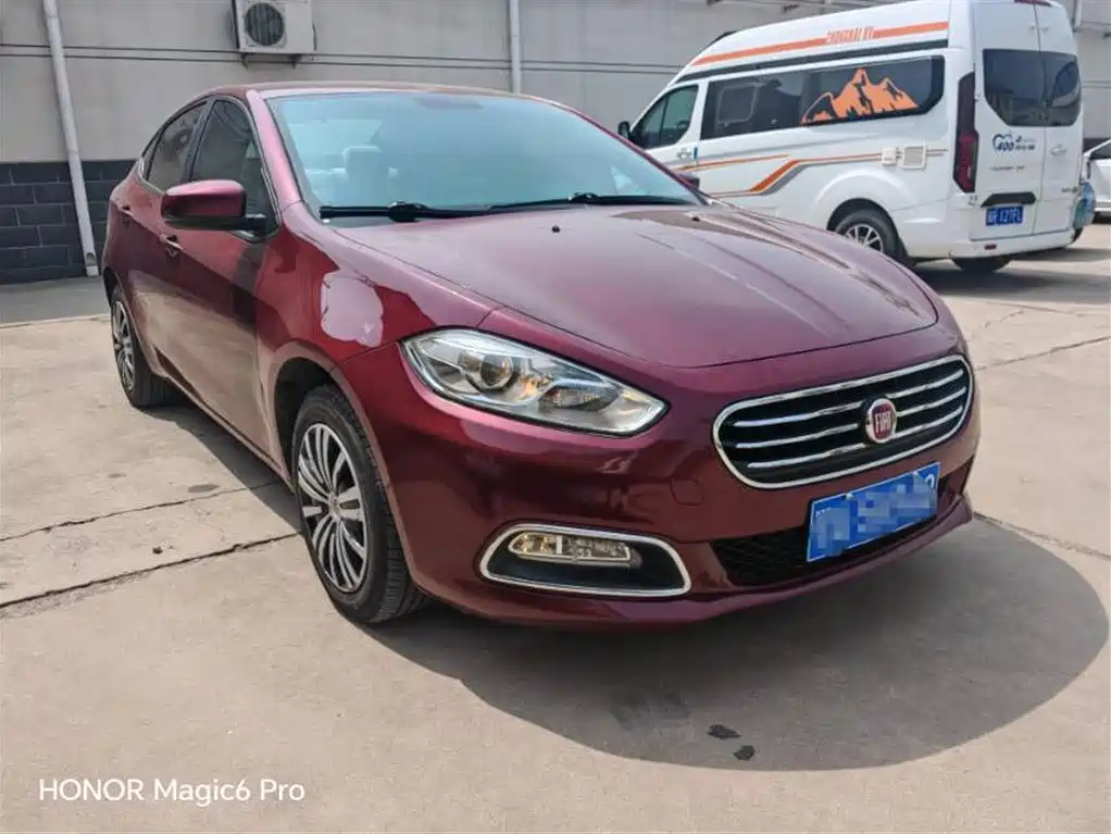 Fiat Viaggio 2012 1.4T AT Enjoy
