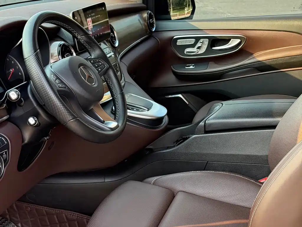 Mercedes-Benz V-Class — миниатюра 10