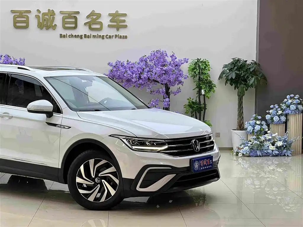 Volkswagen Tiguan L — миниатюра 4
