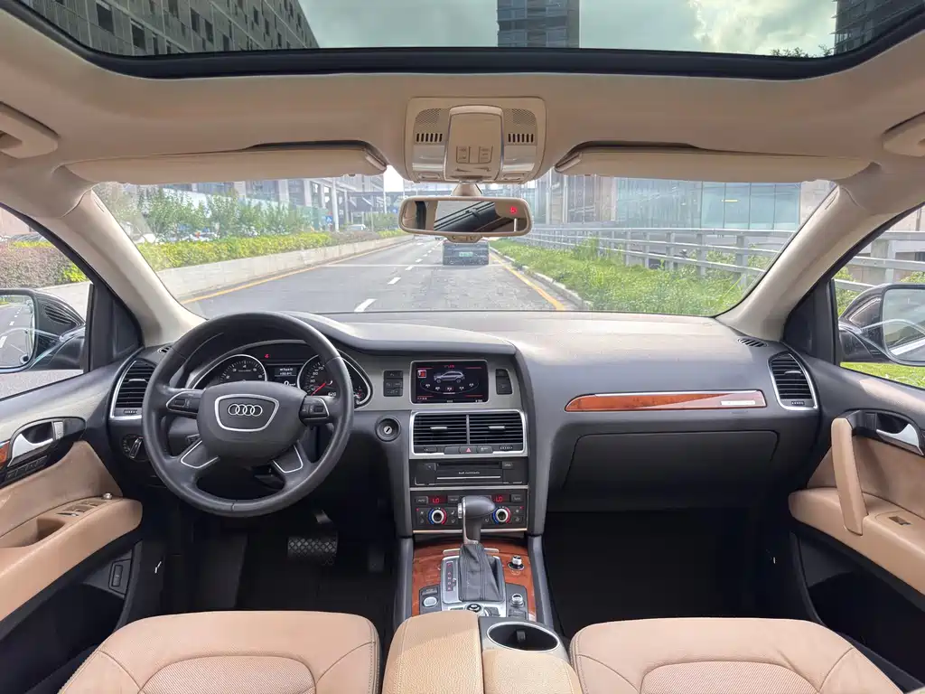 Audi Q7 — миниатюра 7