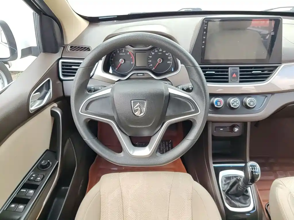 Baojun 310W — миниатюра 11