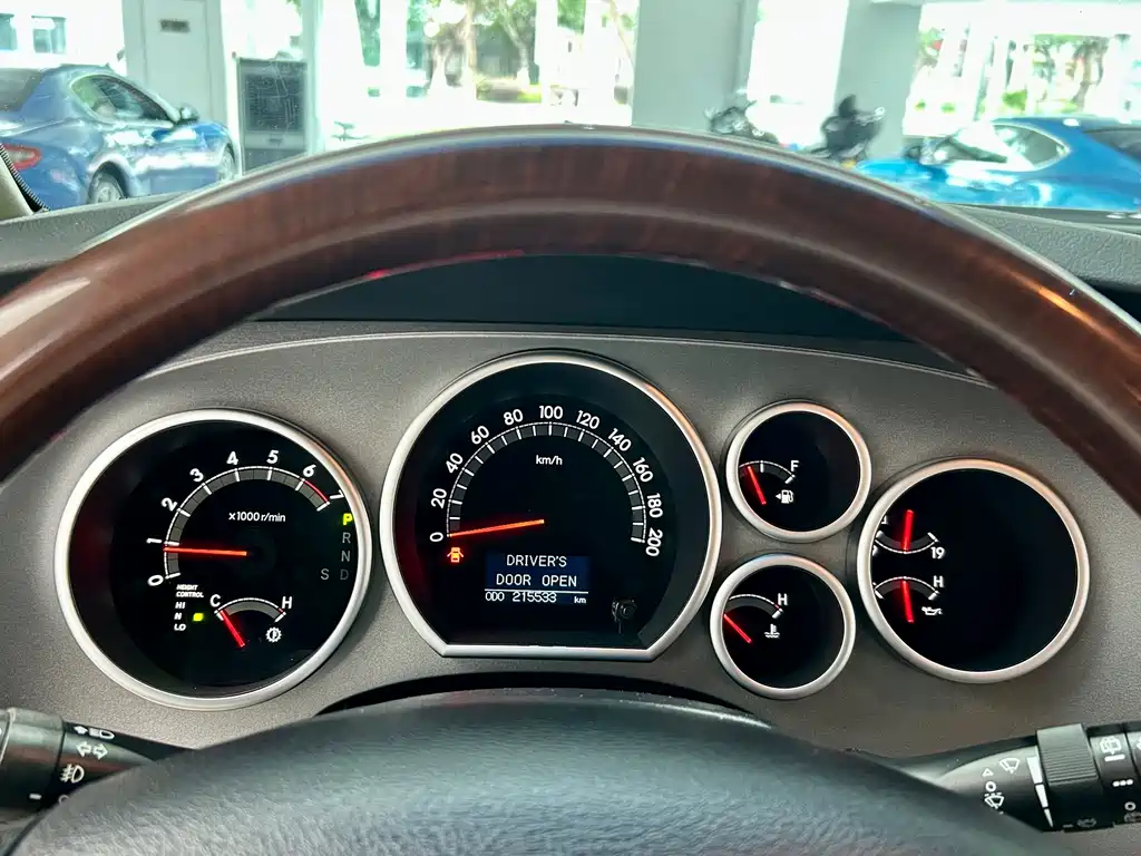 Toyota Sequoia 2010 5.7 Platinum