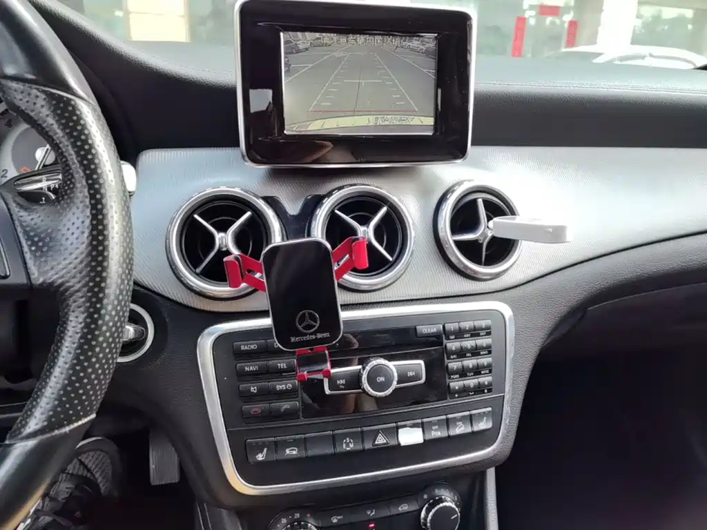 Mercedes-Benz GLA — миниатюра 13