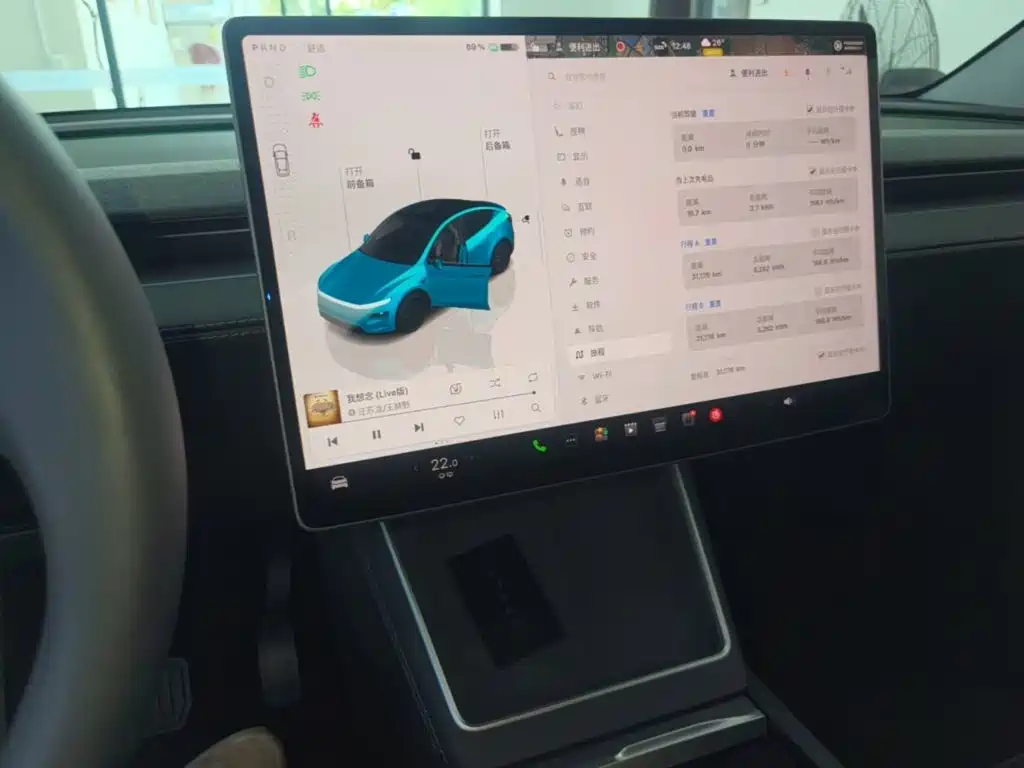Tesla Model Y — миниатюра 13