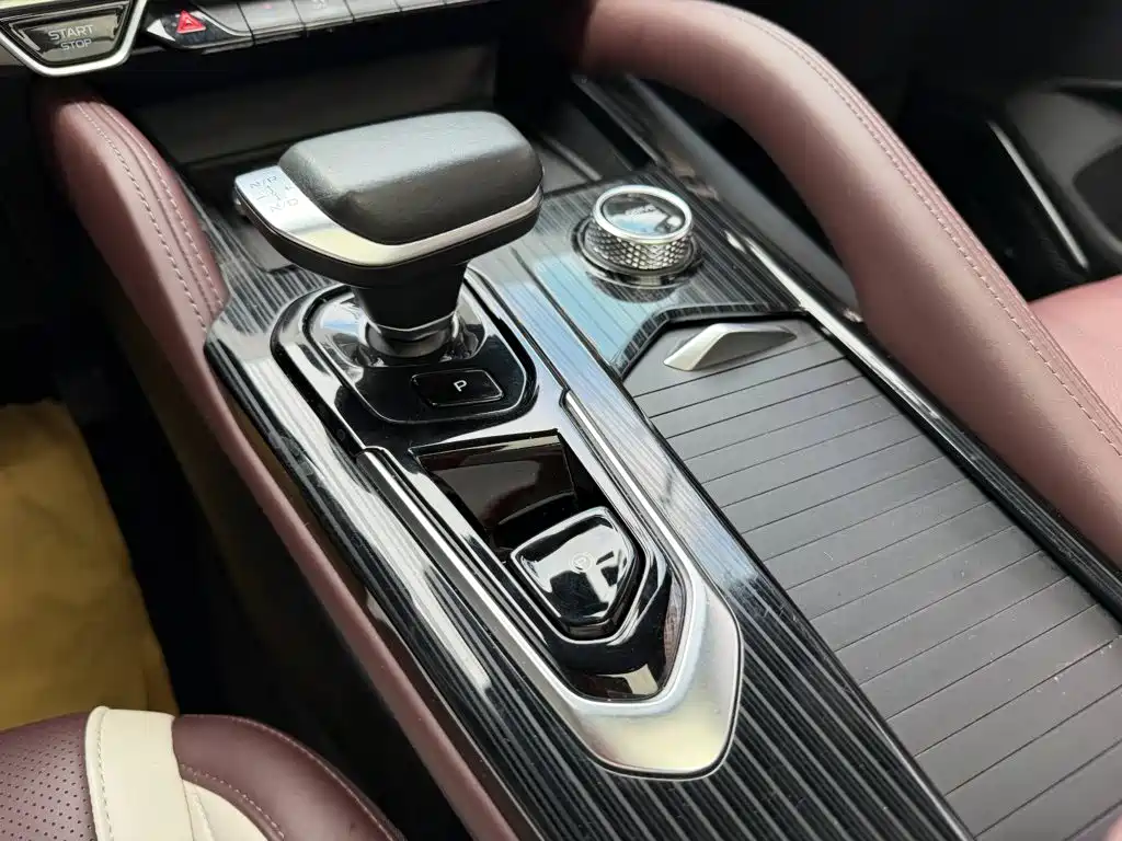 Geely Xingyue L — миниатюра 9