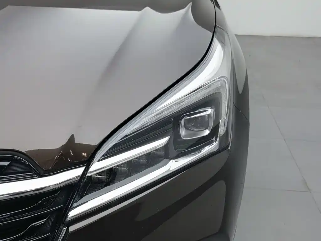 Buick Envision Plus — миниатюра 7