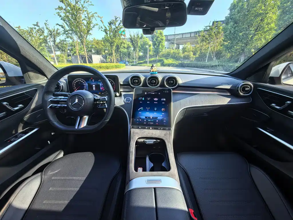 Mercedes-Benz C-Class — миниатюра 8