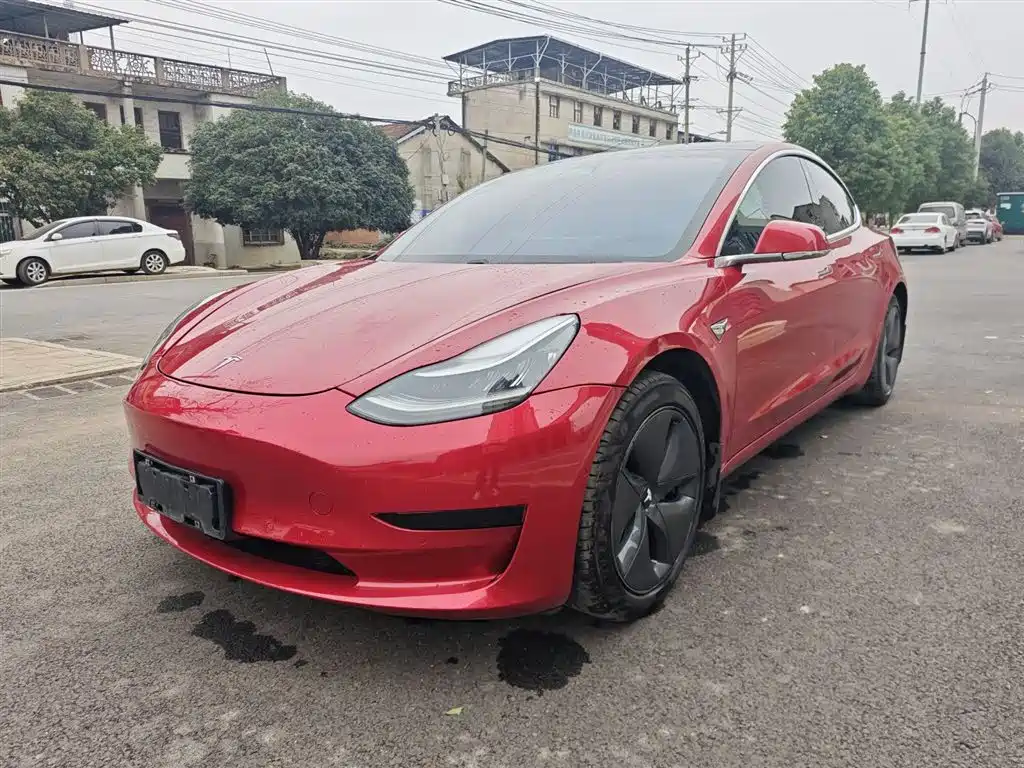 Tesla Model 3 2020