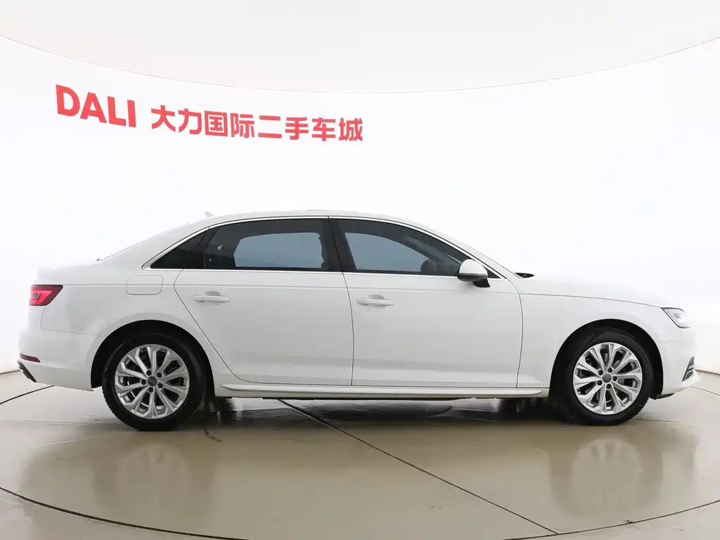 Audi A4L — миниатюра 8