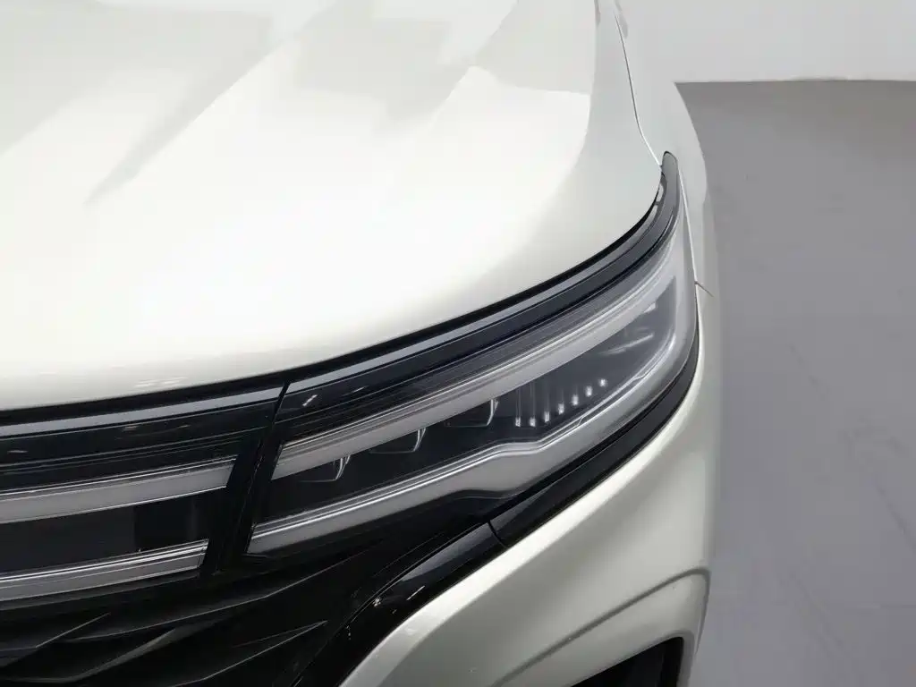 Roewe RX5 MAX — миниатюра 7