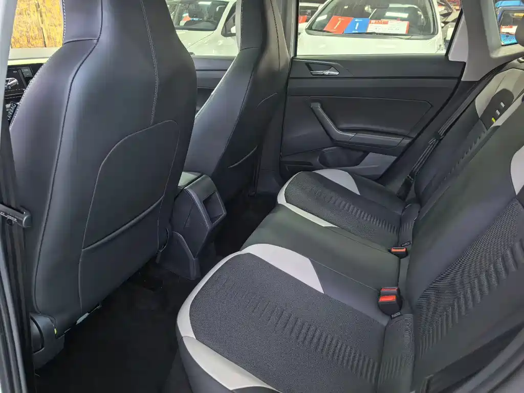 Volkswagen Polo — миниатюра 4