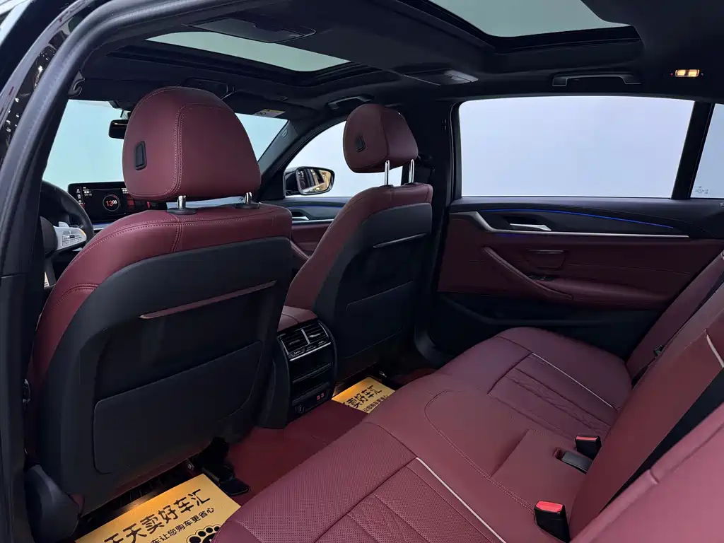 BMW 5 Series — миниатюра 6