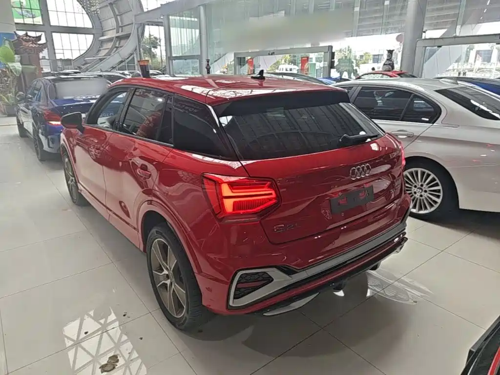 Audi Q2L — миниатюра 5