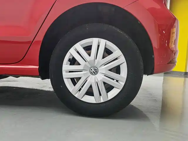 Volkswagen Polo — миниатюра 12