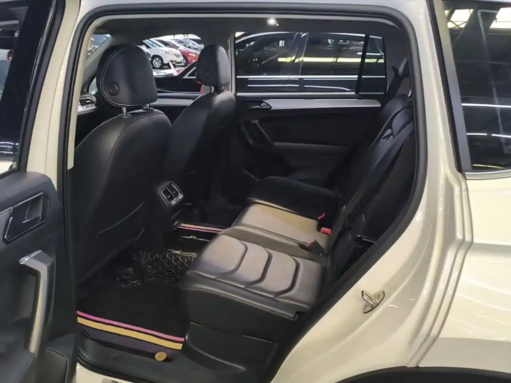Volkswagen Tiguan L — миниатюра 17