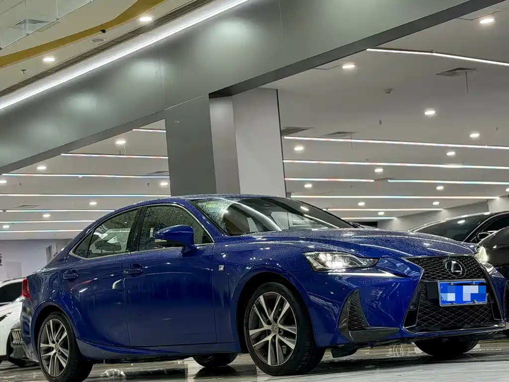 Lexus IS 2017 300 F SPORT