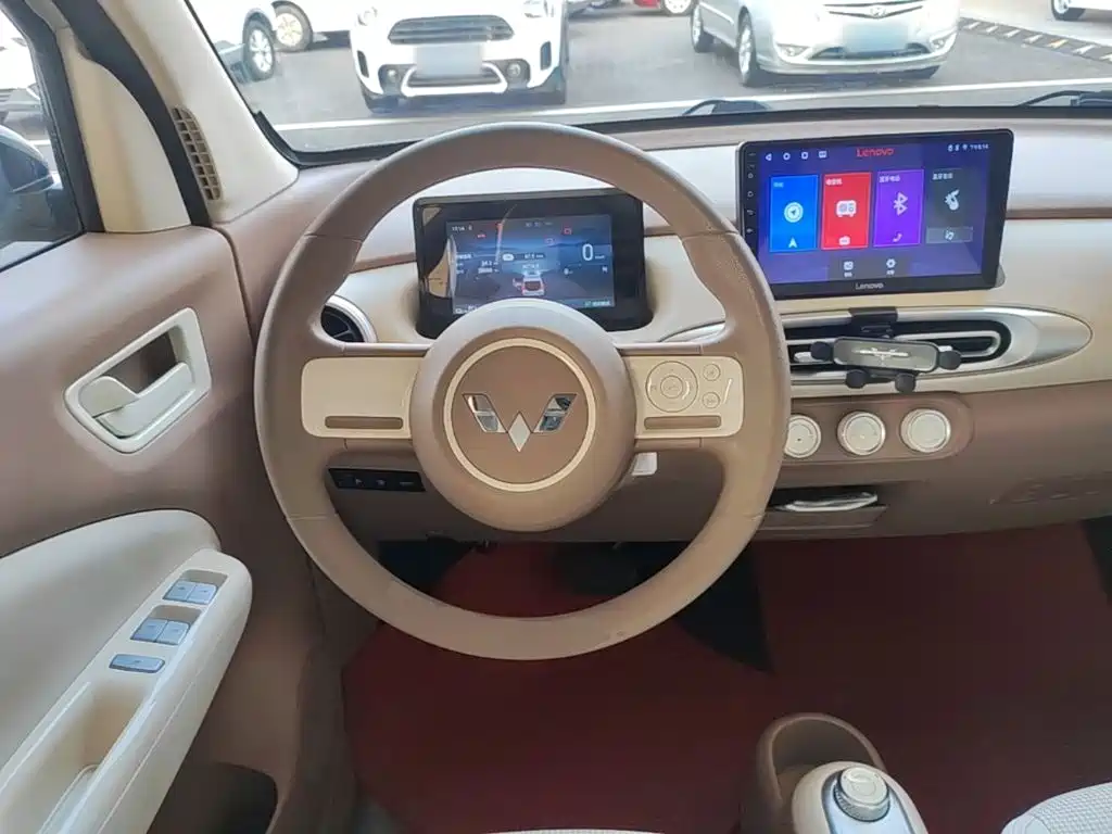 Wuling MINIEV — миниатюра 11