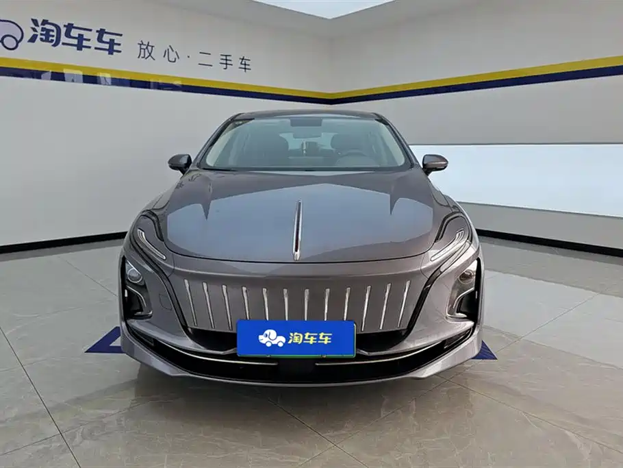 Hongqi E-QM5 2023 560km PLUS