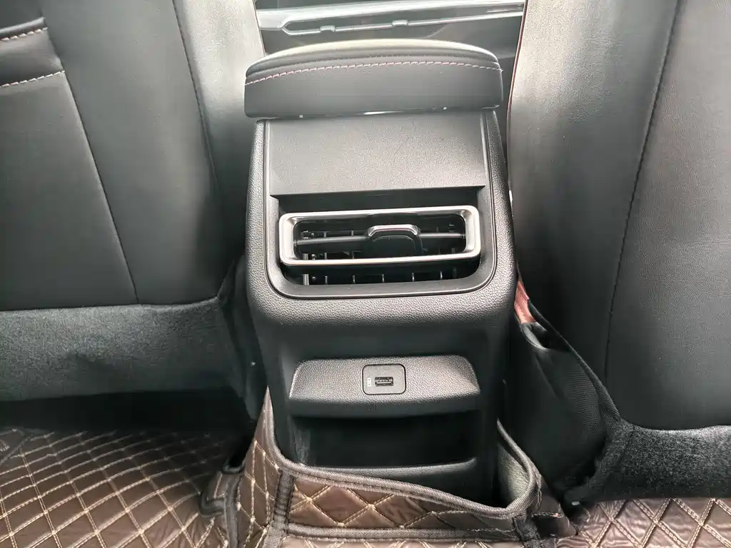 Changan Eado — миниатюра 7