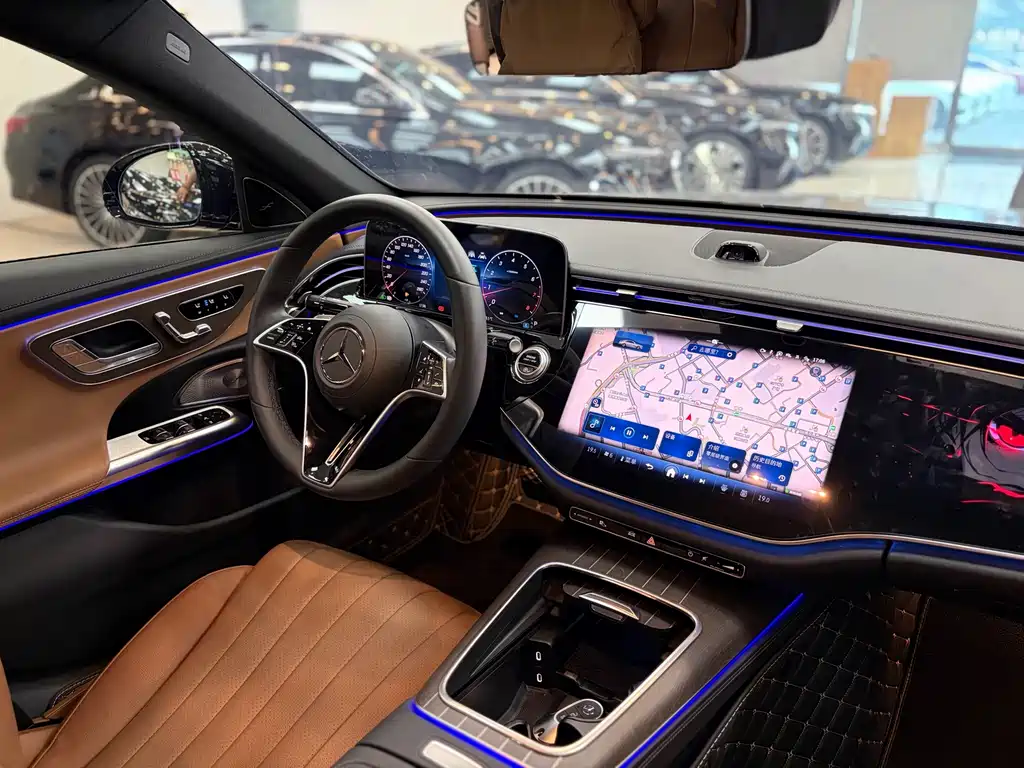 Mercedes-Benz E-Class — миниатюра 14