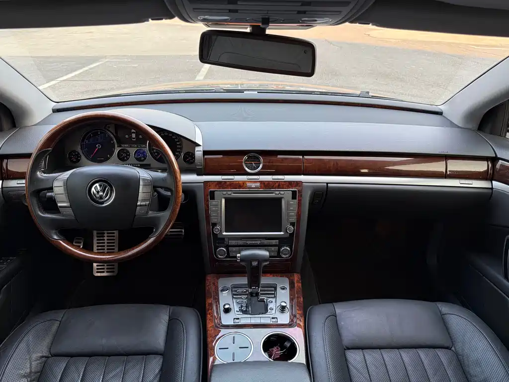 Volkswagen Phaeton — миниатюра 8