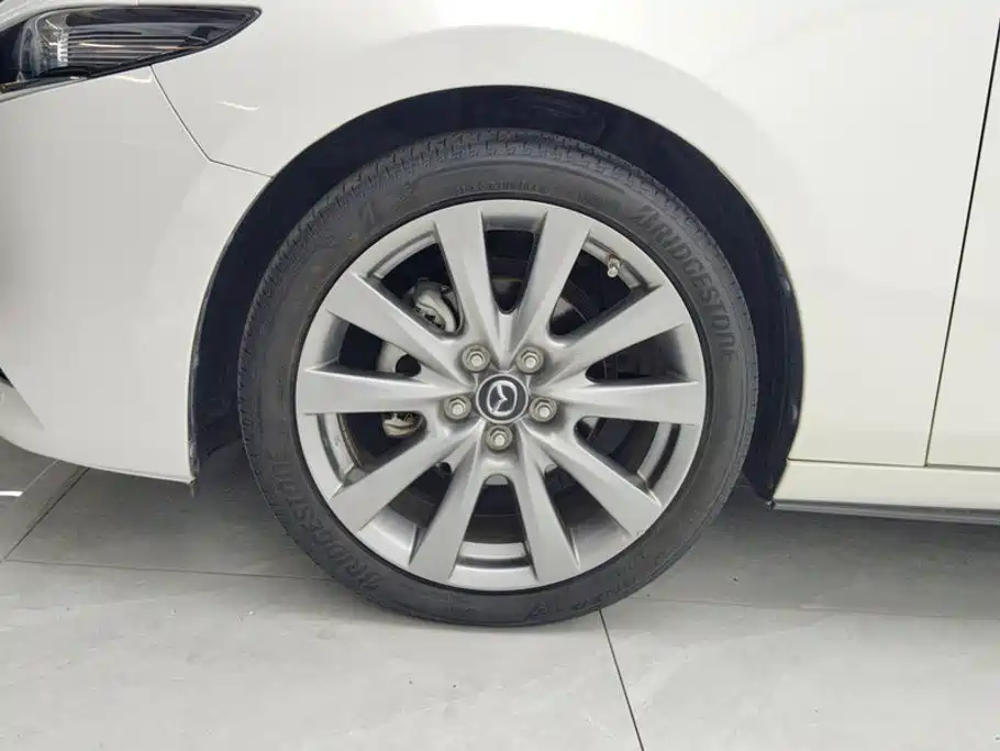 Mazda 3 Axela — миниатюра 6