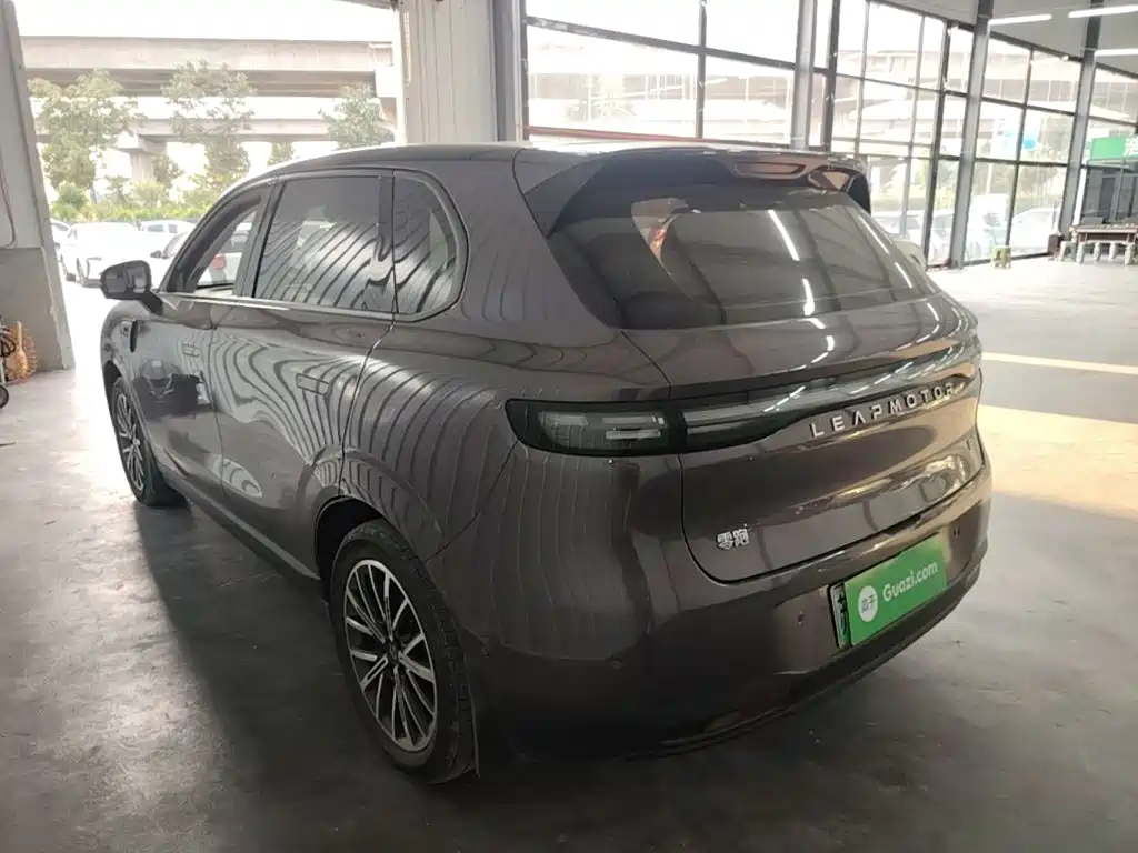 Leapmotor Leapmotor B10 — миниатюра 5