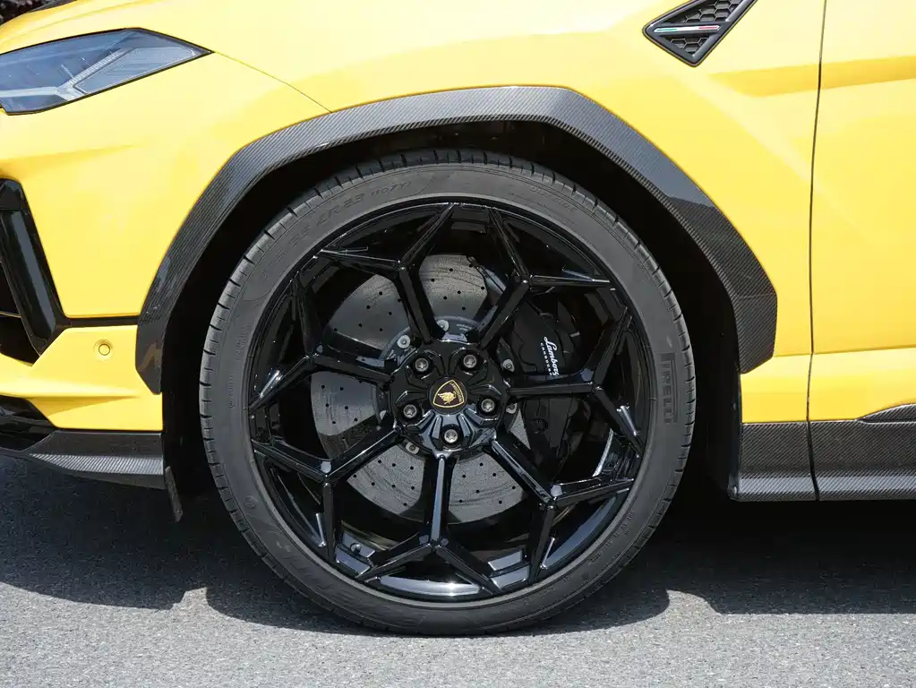 Lamborghini Urus — миниатюра 2