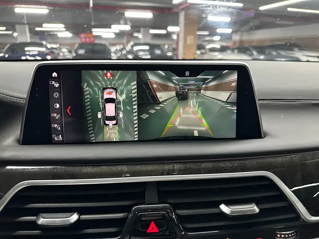 BMW 7 Series — миниатюра 21