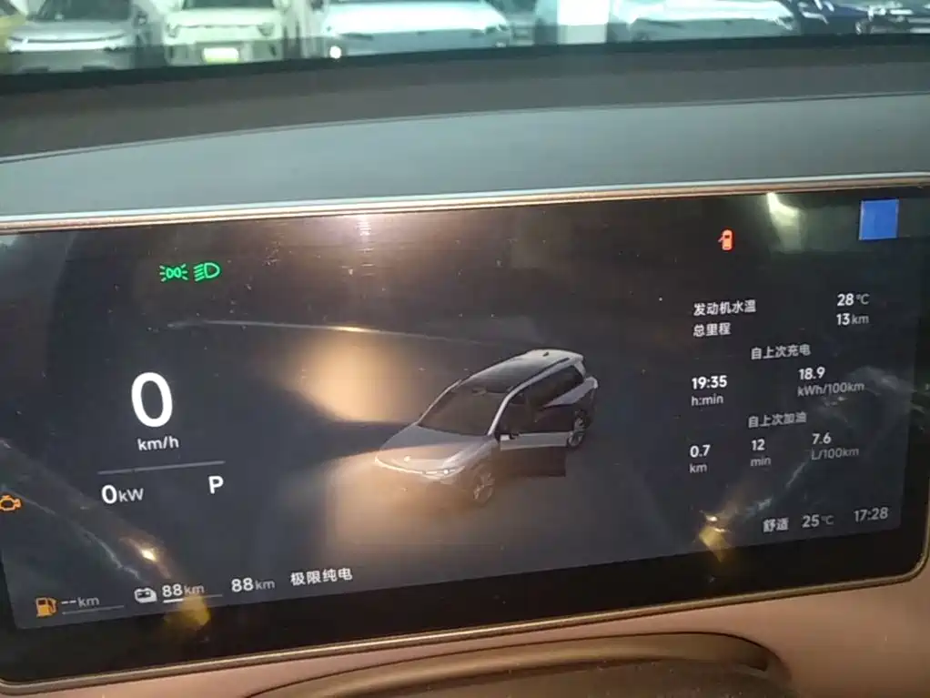 Leapmotor Leapmotor C16 — миниатюра 12
