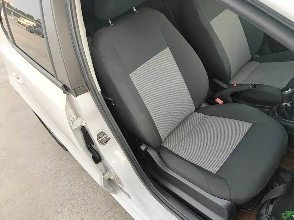 Volkswagen Polo — миниатюра 25