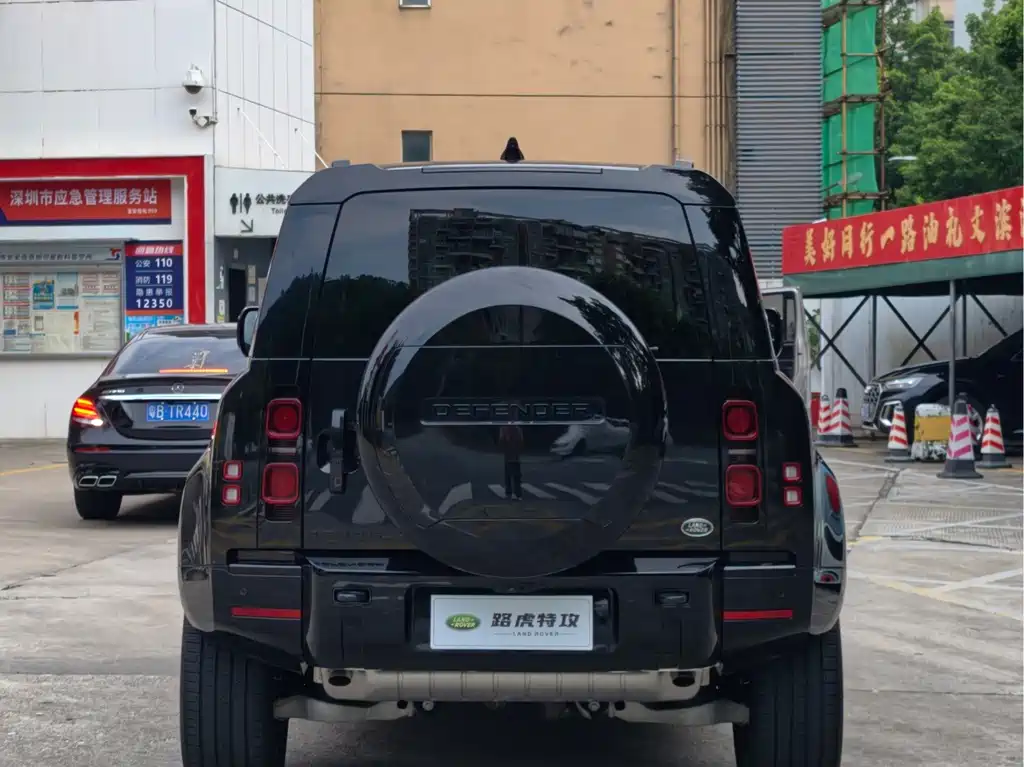 Land Rover Defender — миниатюра 12