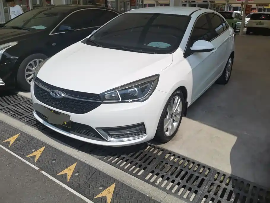 Chery Arrizo 5