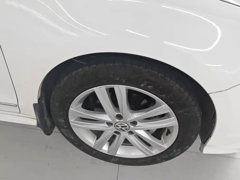 Volkswagen Sagitar — миниатюра 6
