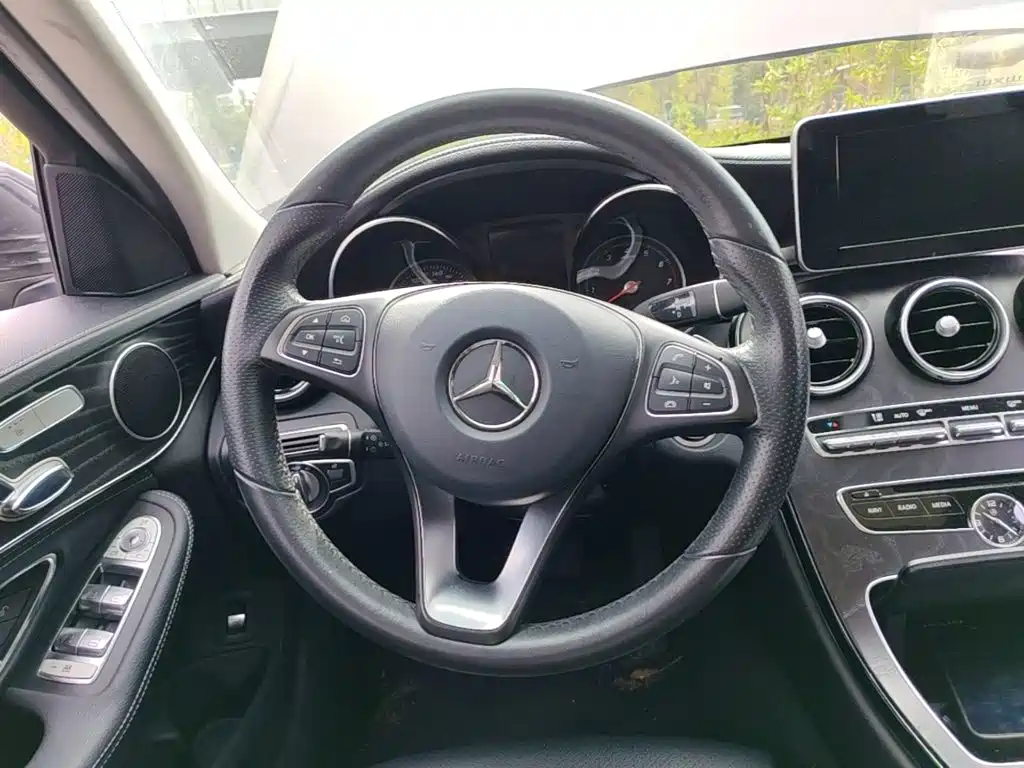Mercedes-Benz C-Class — миниатюра 15