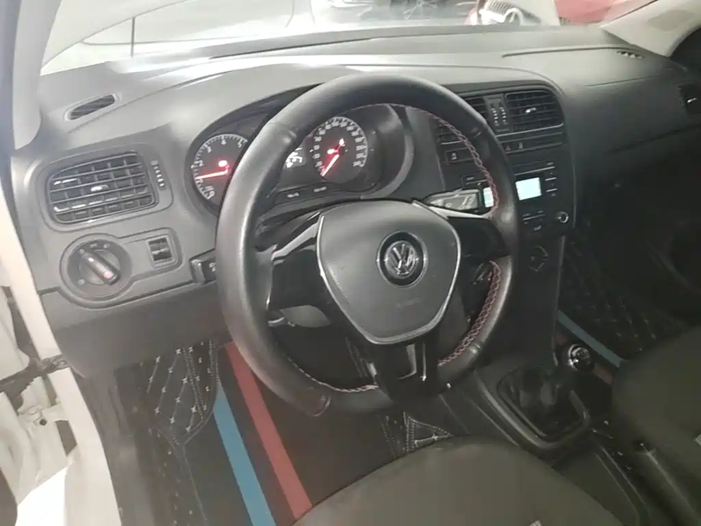 Volkswagen Polo — миниатюра 10