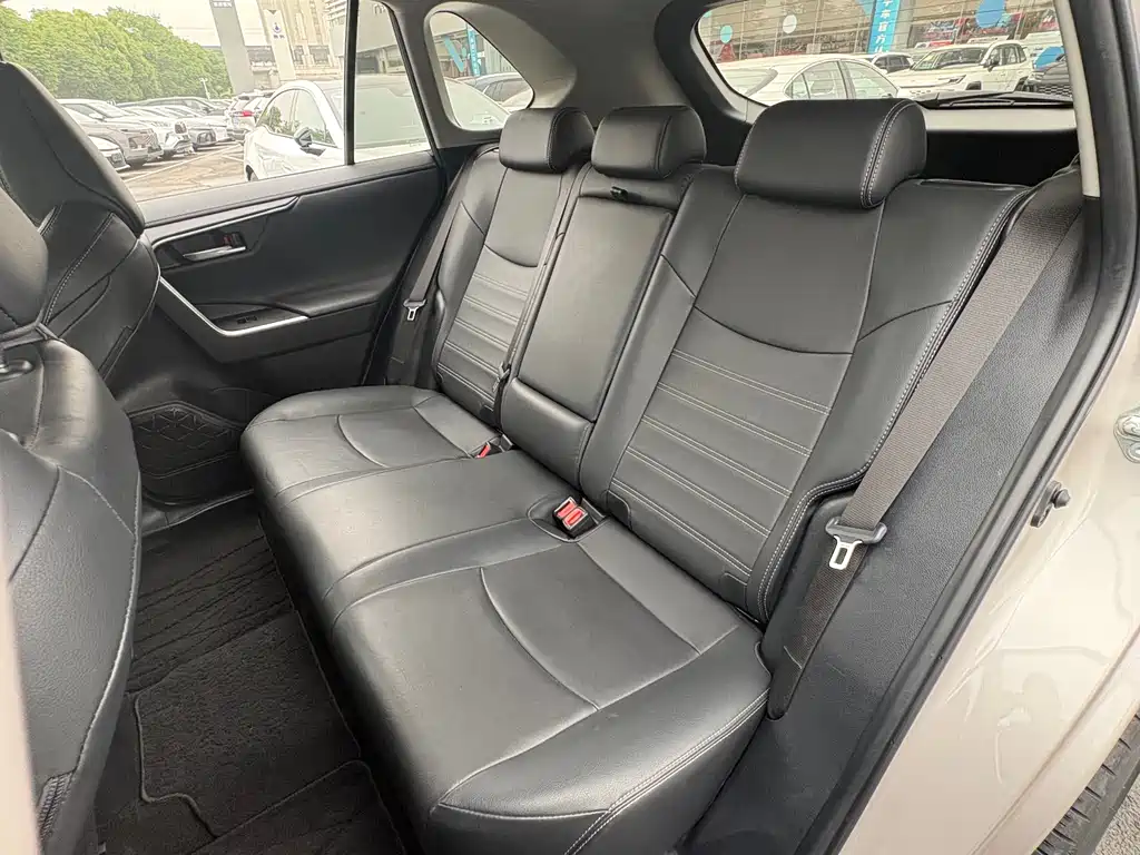Toyota Wildlander 2022 2.0L CVT Luxury PLUS