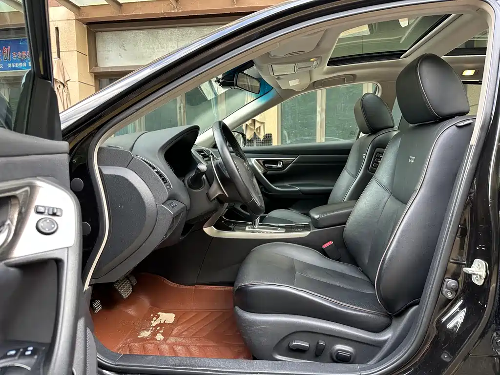 Nissan Teana Duke 2.5L XV Champions League Glory Edition, фото 8