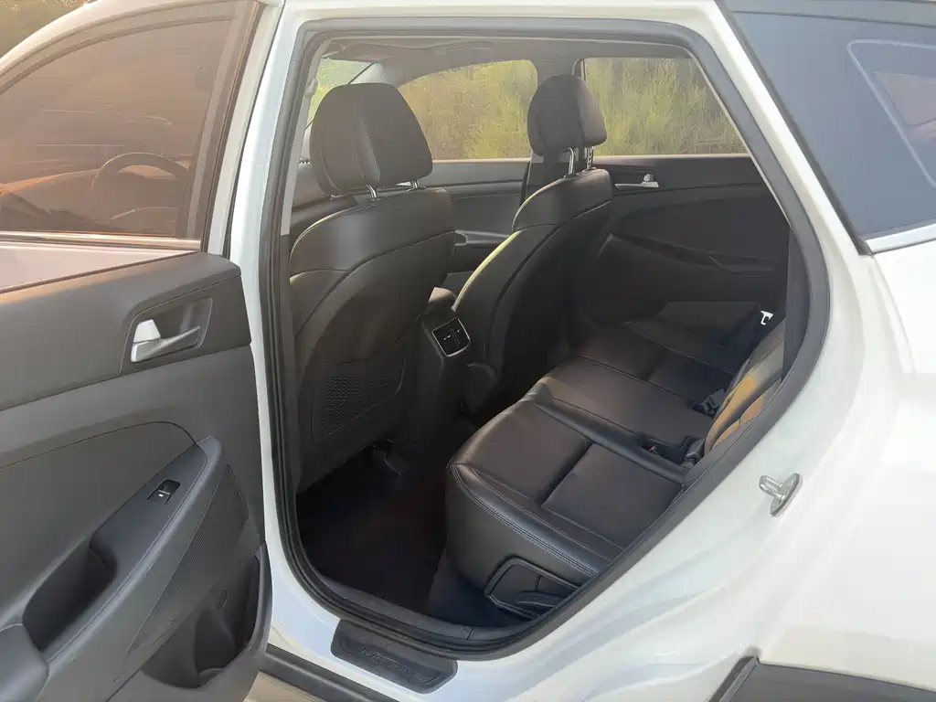 Hyundai Tucson — миниатюра 8