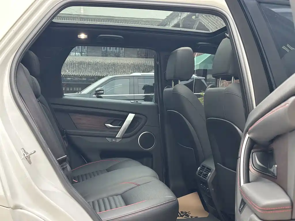 Land Rover Discovery Sport — миниатюра 23