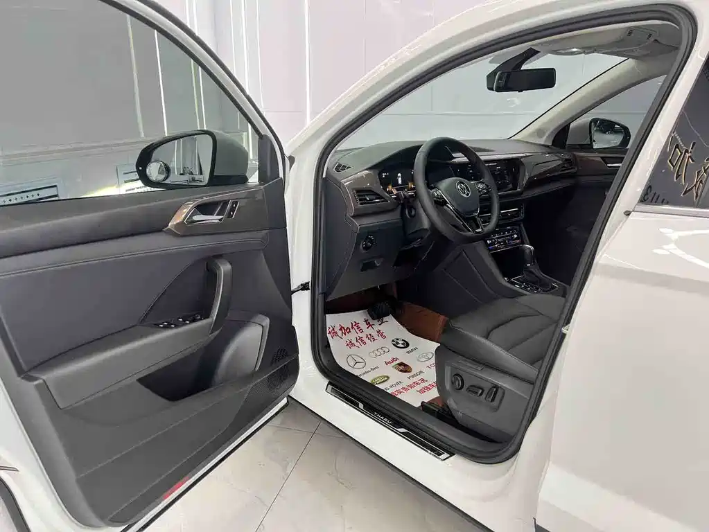Volkswagen Tharu 2022 280TSI Luxury